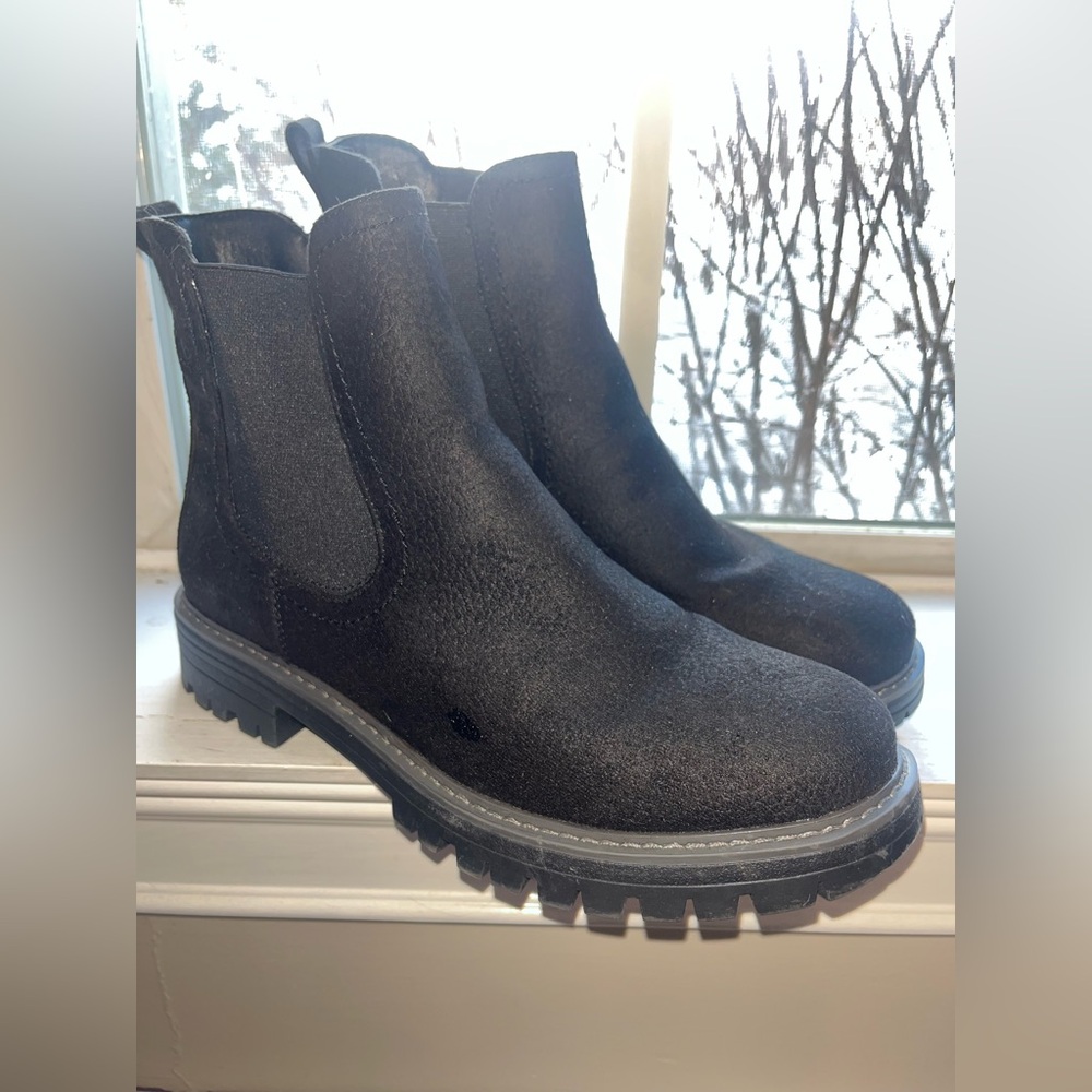 Cliffs WHITE MOUNTAIN Chelsea Boots